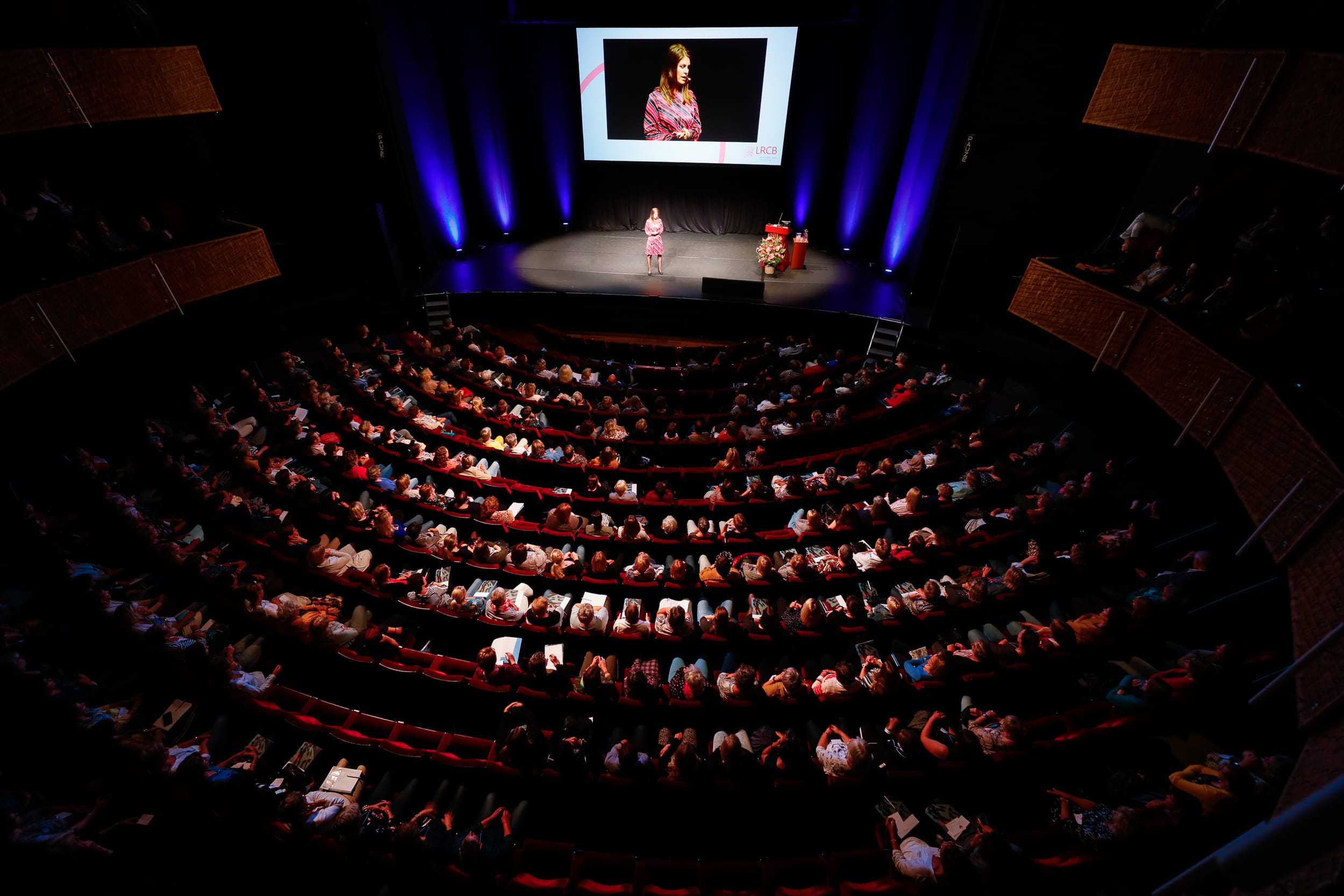 joyce de ruiter podium inspirerende vrouwelijke spreker